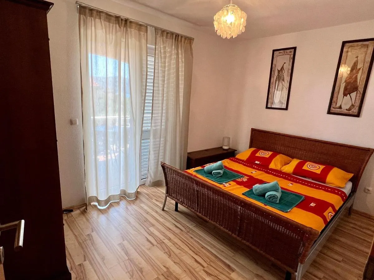 Apartment-Julia Сегет-Враница Апартаменты