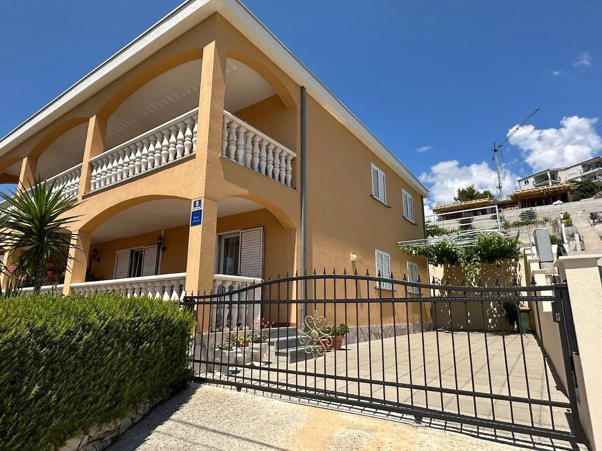 Apartment-Julia Seget Vranjica 0*,  Croatia